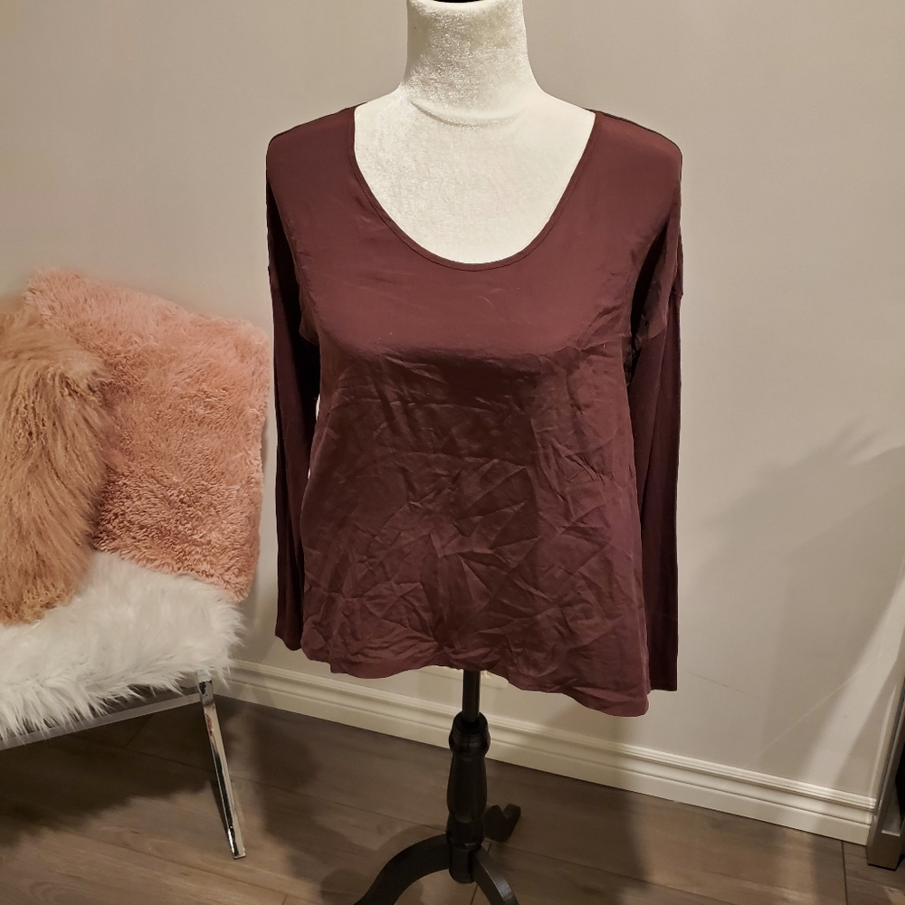 Aritzia Wilfred burgundy long sleeve tee top